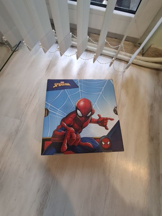 Светещи ботуши на Спайдърмен