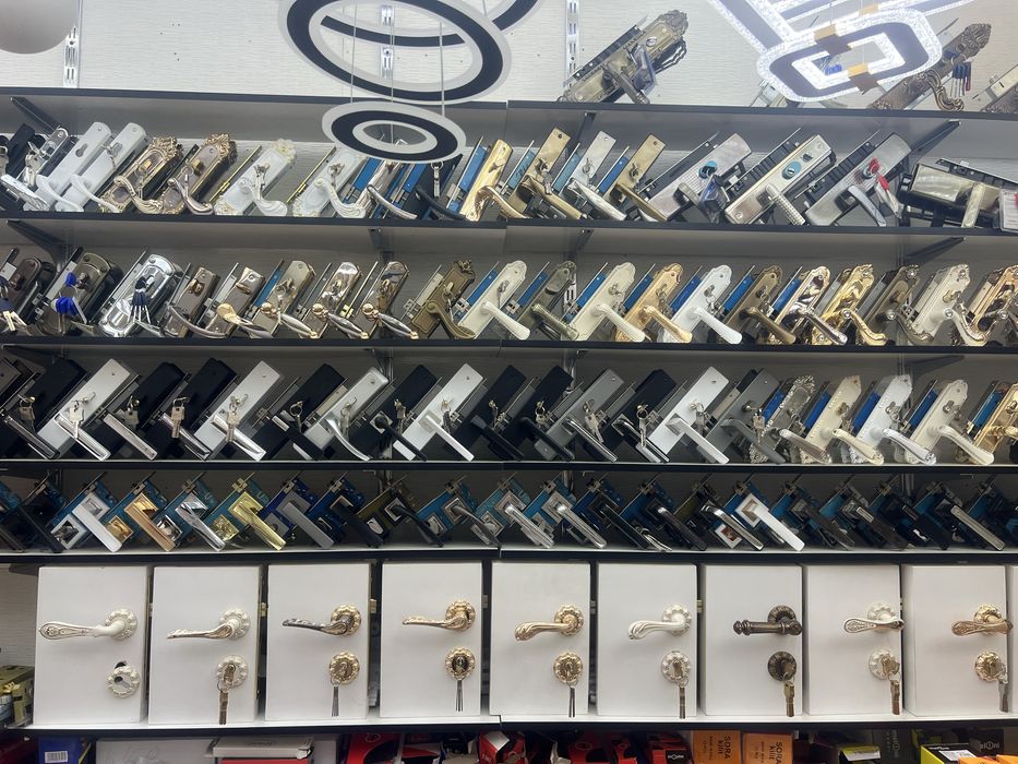 Замки для дверей большой ассортимент