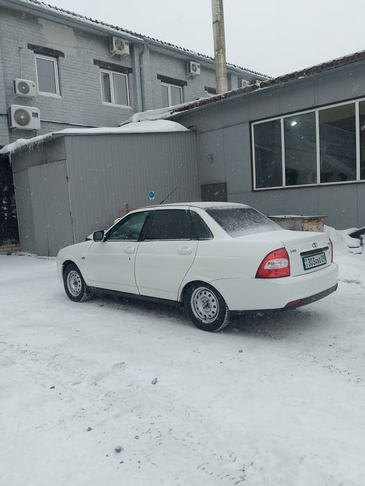 Продам Приору 1 2013 года