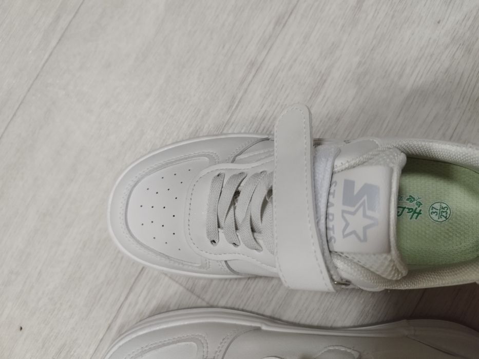 Продаю кроссовки, детские 37 размер