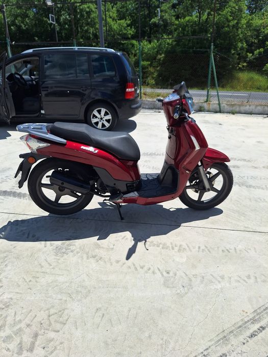 Продава се скутер 50 кубика