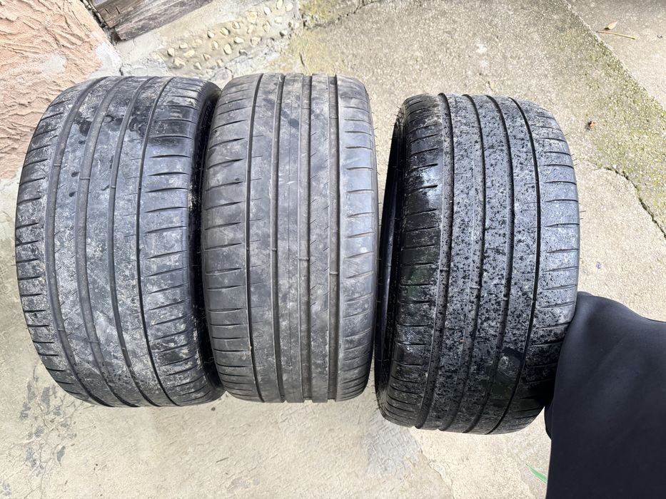 Michelin Pilot Sport 4 255/35 R19