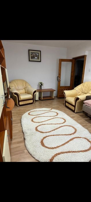 Închiriez apartament două camere
