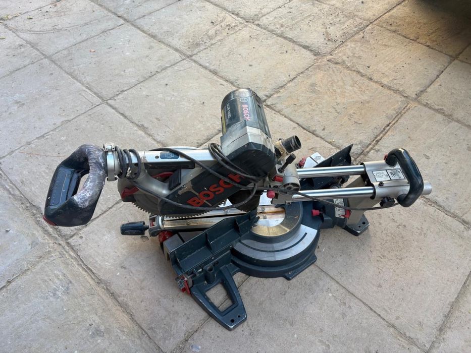 торцовочная пила Зубр