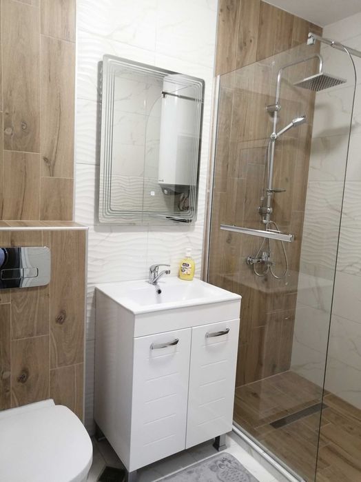 Дава се под наем Двустаен апартамент в Пловдив, Коматево - 68 кв.м за 306 € - Снимка #2