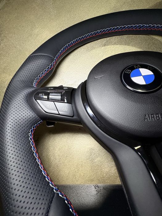 Volan BMW M PERFORMANCE cu Padele si Airbag - Compatibilitate larga