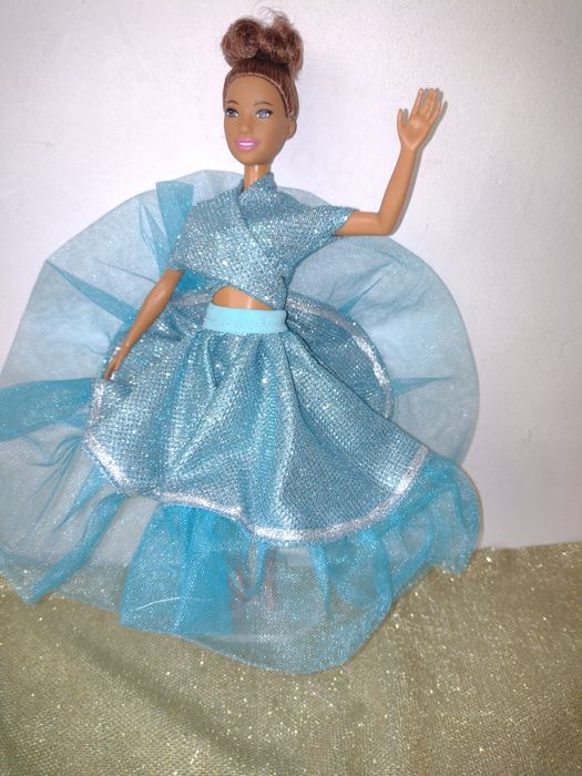 дрехи за кукли Барби и Кен