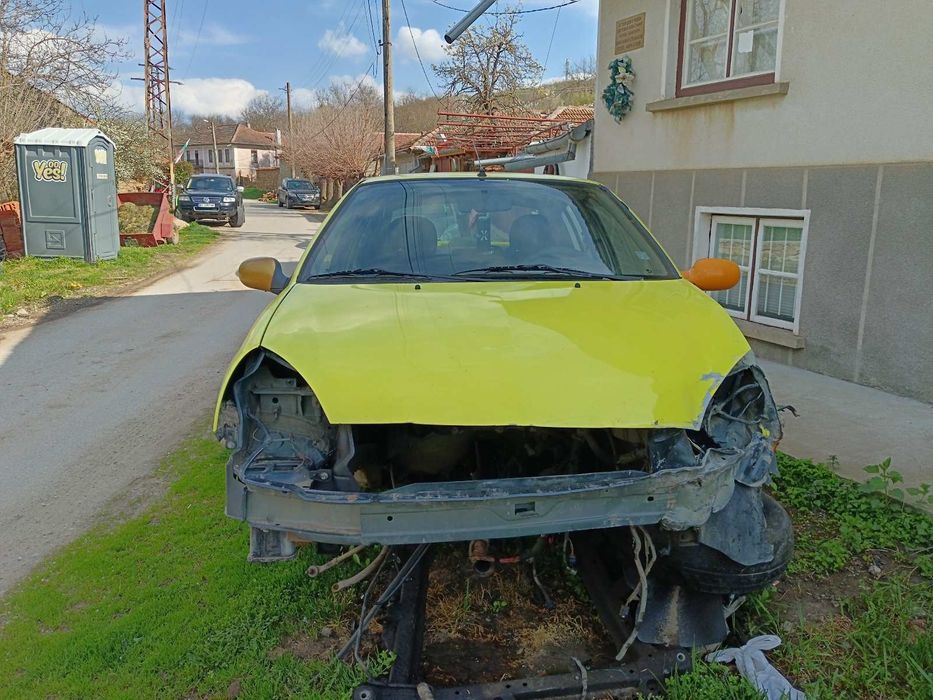 Продавам Рено Клио