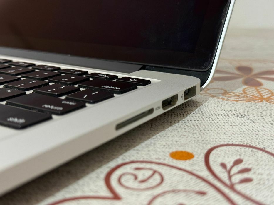 Ухоженный Macbook Pro 2015