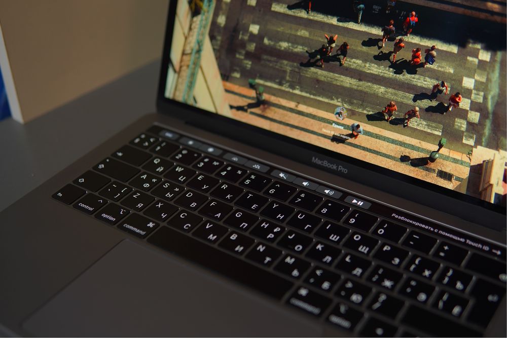 Macbook pro с TouchBar/Touch Id