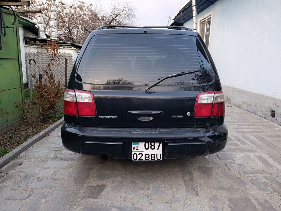 Subaru Forester 2001 года