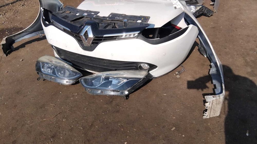 Bara fata Renault Clio 4 an 2015