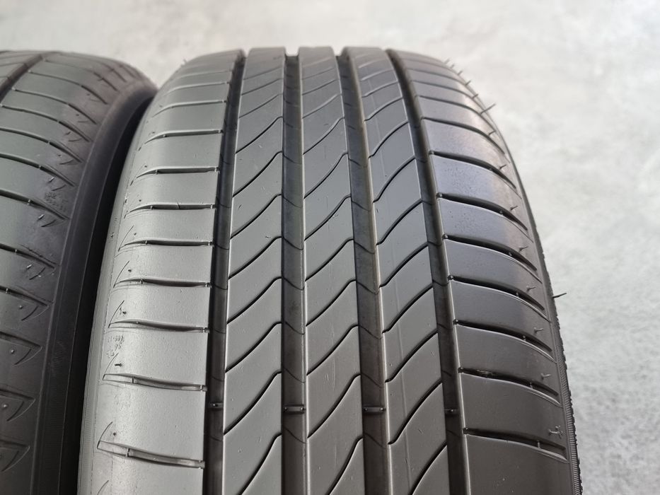 "Dot 23/24" 215/55/17 Michelim 4Броя: 260€ 7мм