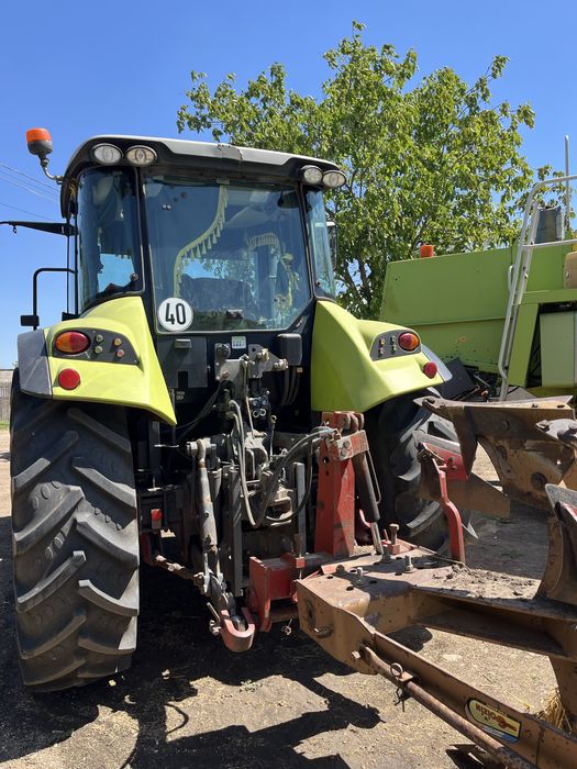 Tractor Claas Arion 430