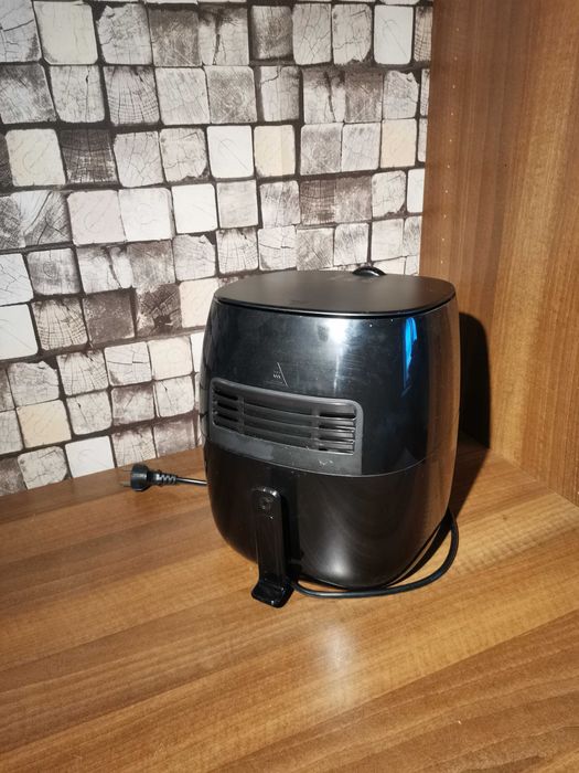 Vând Airfryer Philips HD9621