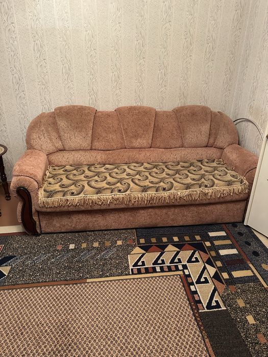 Уголок отдыха ( диван и 2 кресла)