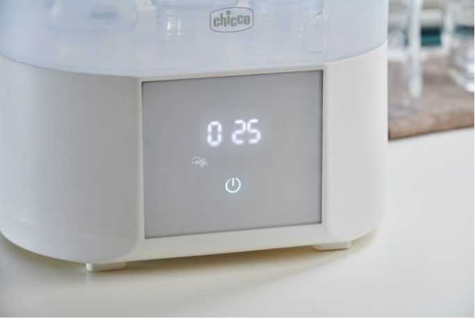 Sterilizator electric si uscator pentru biberoane si accesorii Chicco