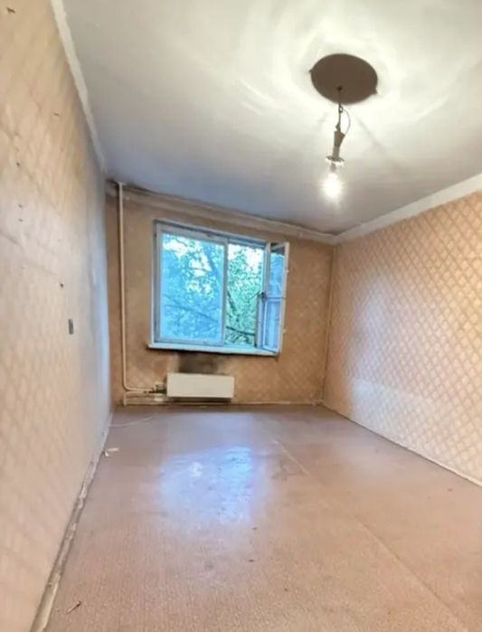 продам 3-х ком. 72кв. 3мкр. 2-этаж
