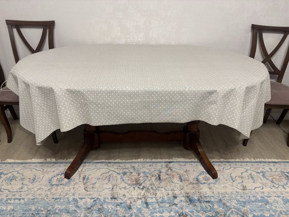 Продаю деревянный стол