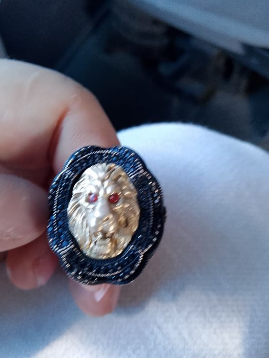 Узик сотилади тозза кумуш якинда олинган заргар иши