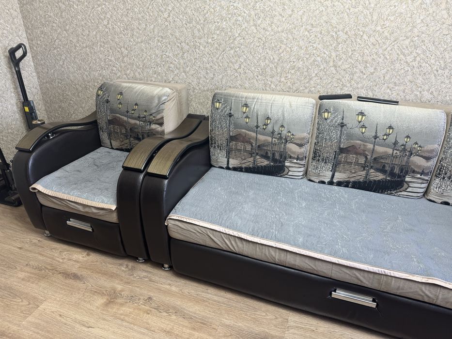 Продам диван и 2 кресла