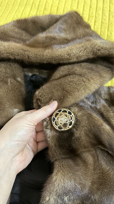 Норковая шуба размер 40-42-44, орех