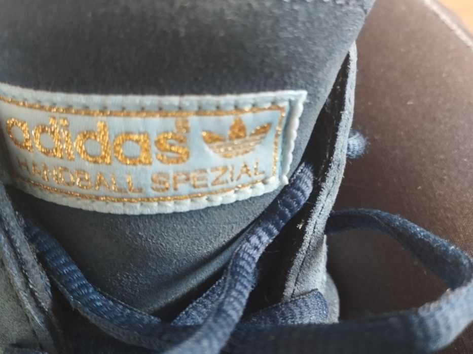 Продавам маратонки Adidas Spezial