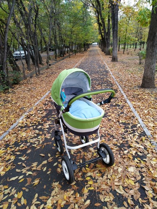 Продам коляску 3в1