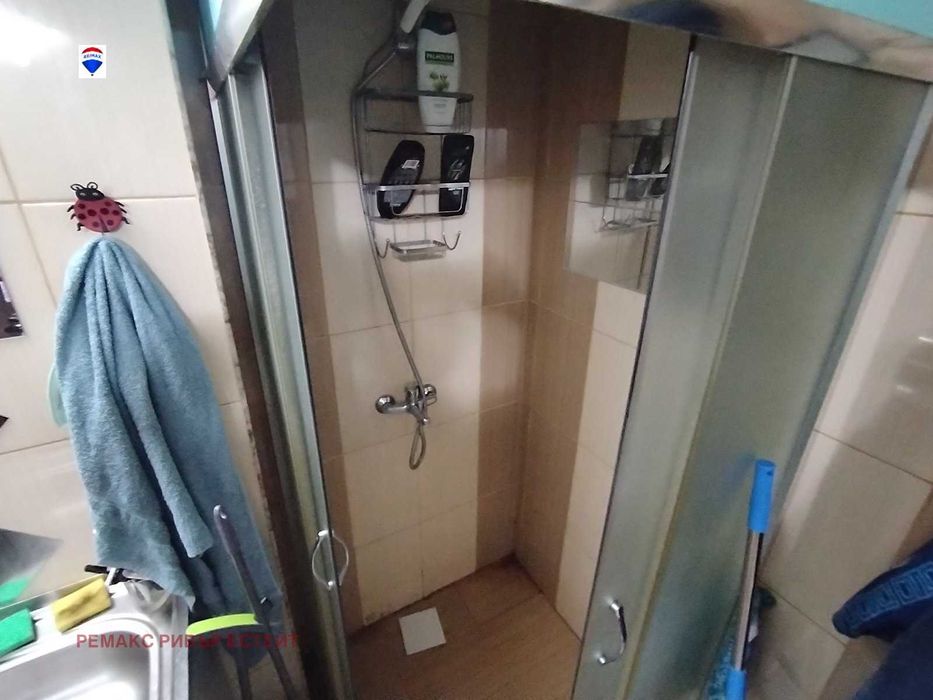 Продава се Тристаен апартамент в Русе, Дружба 1 - 100 кв.м за 1289 €/кв.м - Снимка #5