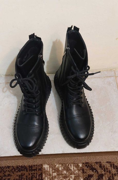 Черни дамски боти