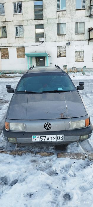 продам Пассат Б3 универсал 1,8 моно 1989 года,на ходу каждый день