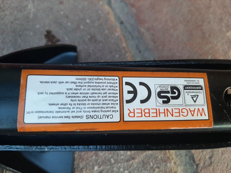 Продам домкрат для авто