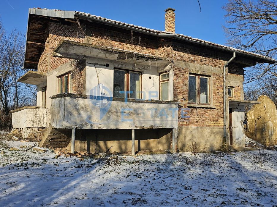 Продава се Къща в с. Върбица, Област Велико Търново - 100 кв.м за 49 €/кв.м - Снимка #1