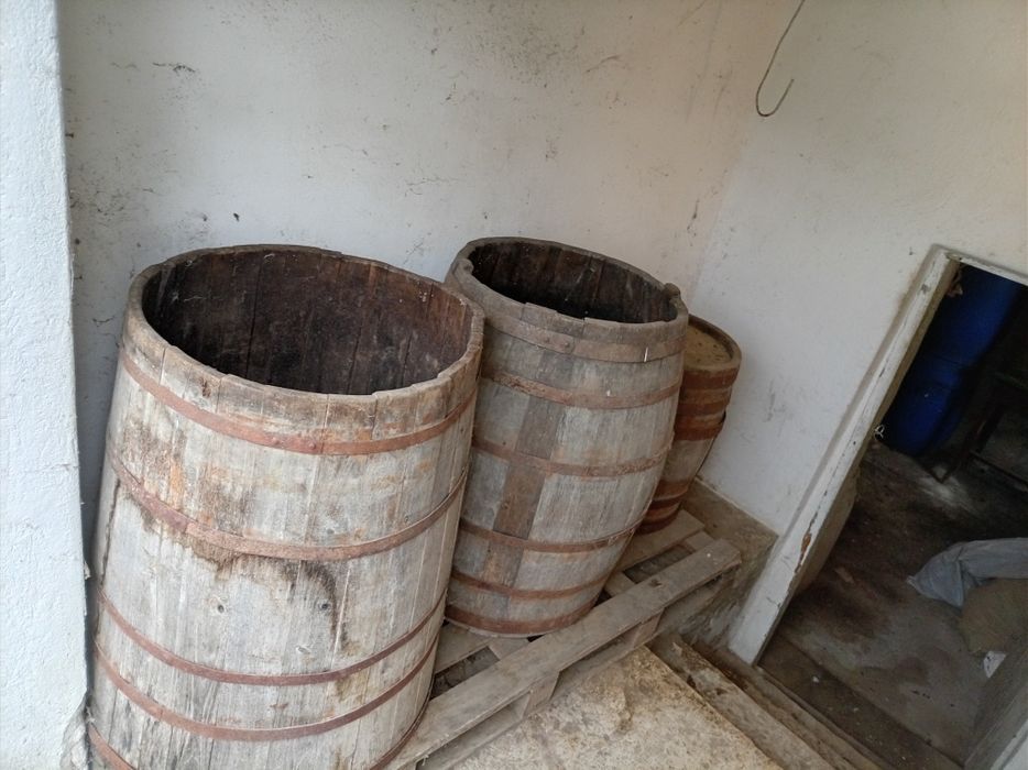 Дървени бъчви и кадуси