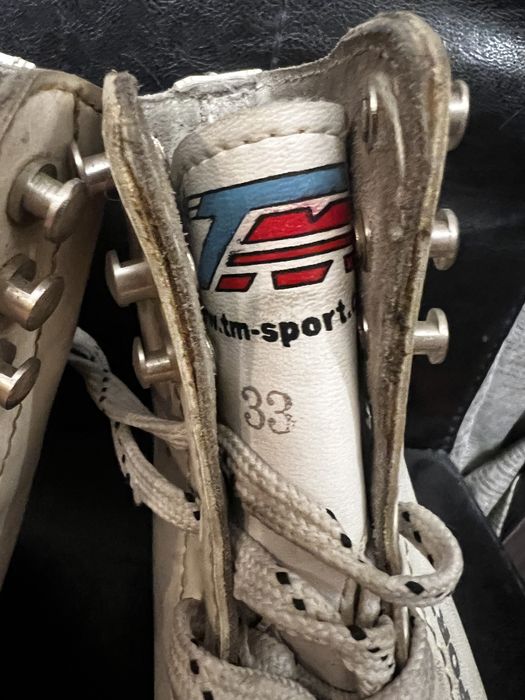 Продам фигурные коньки