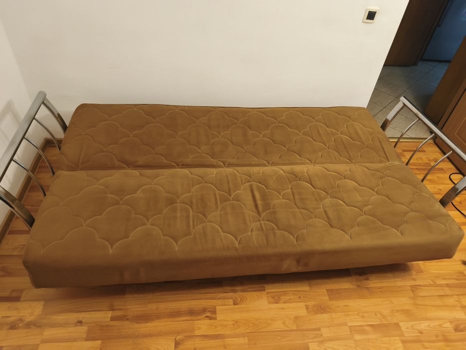 Canapea extensibila și 2 fotolii maro