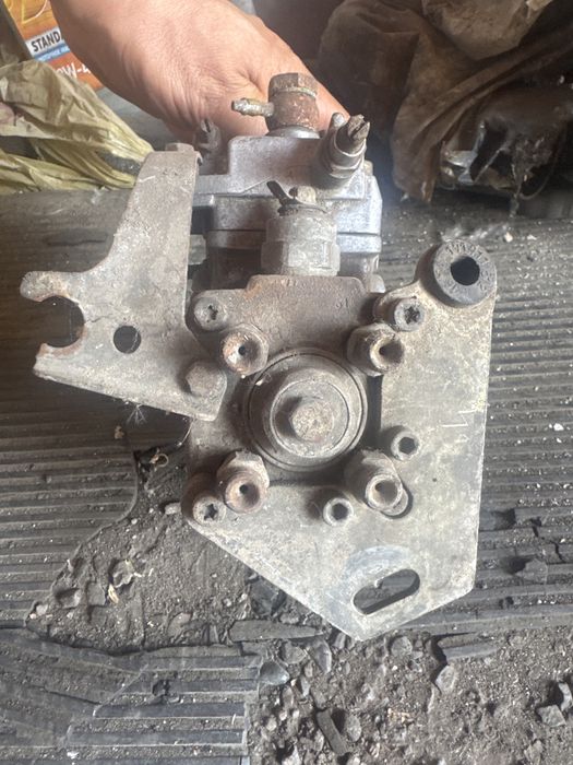ТНВД Bosch  Audi 80 B4 / A6 C4