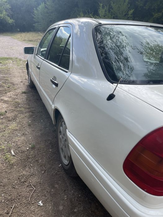 Продам Mersedes C180 w202