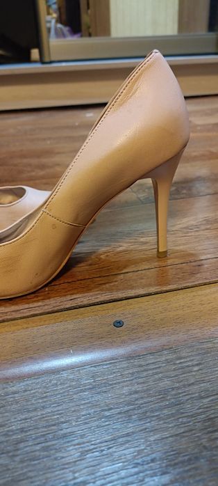 Туфли на шпильке