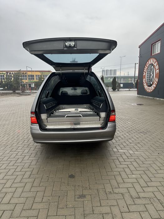 Mercedes Benz E270 SDFunerar / Dric mortuar