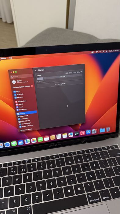 Macbook pro 13” 2017 i3