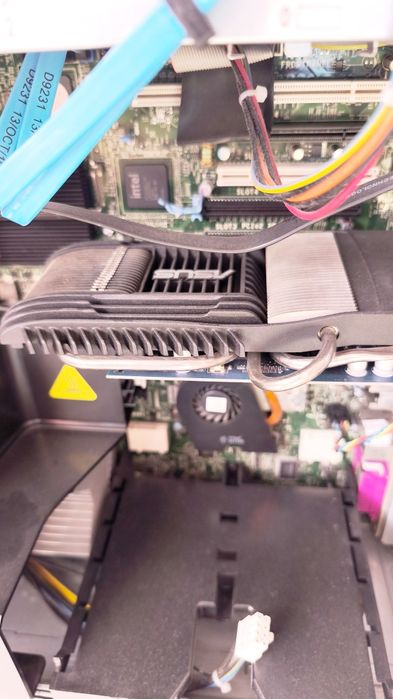 Workstation Dell T7500 Intel xeon hexacore 2,67 Ghz/24 Gb ram,SSD 500G