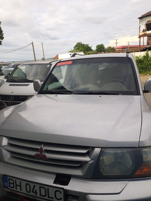 Vând urgent Mitsubishi pajero mk3