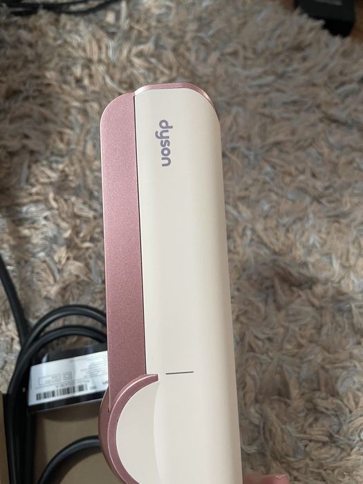 Dyson Airstrait straightener - nou