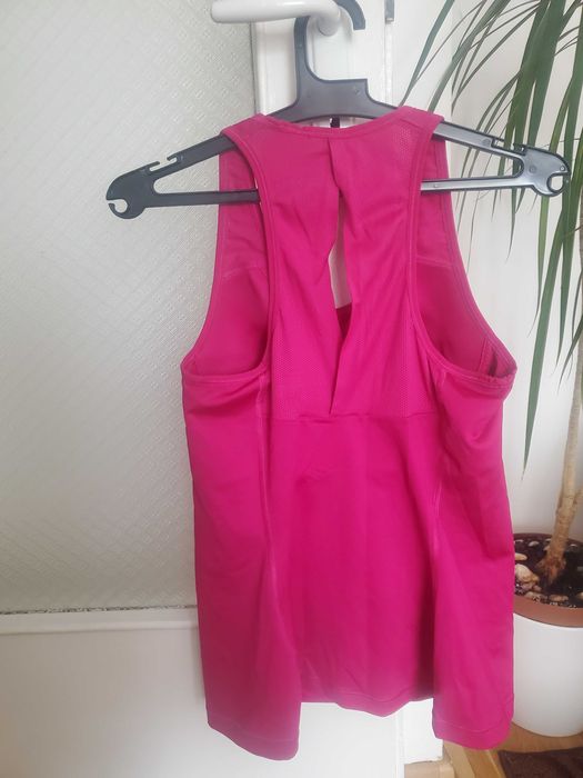 Спортен потник с бюстие Nike / Rasa