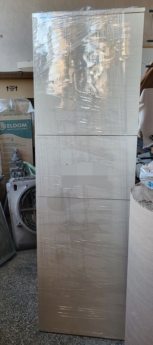 Шкаф от ламинирано ПДЧ