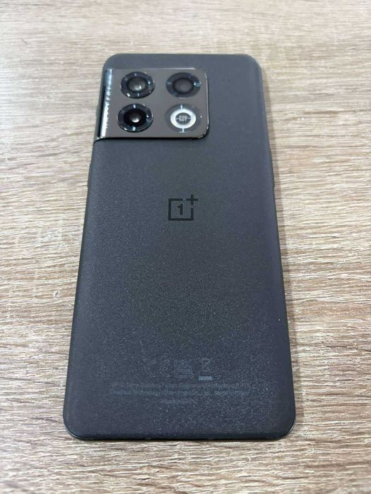 Телефон ONE PLUS 10 pro