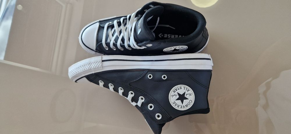 Ghete sport Converse All Star 44, șosete Diesel cadou