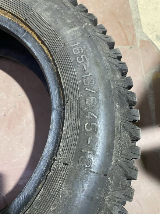 Продам шина один шт шипы