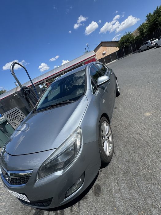 Opel Astra j 1.7d